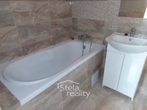 Prodej bytu 3+1, Bruntál, Dolní, 65 m2