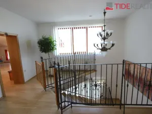 Pronájem vily, Jesenice, Vilová, 420 m2