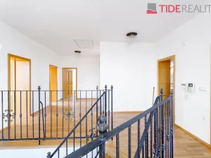 Pronájem vily, Jesenice, Vilová, 420 m2
