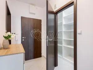 Prodej bytu 2+kk, Praha - Stodůlky, Svitákova, 67 m2
