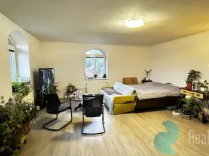 Pronájem bytu 2+1, Včelná, 79 m2