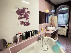 Pronájem bytu 2+1, Včelná, 79 m2