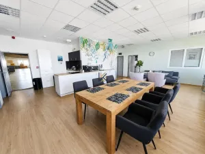 Pronájem obchodního prostoru, Praha - Horní Počernice, K Bílému vrchu, 554 m2