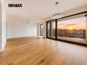 Prodej bytu 3+kk, Praha - Libeň, Menclova, 101 m2