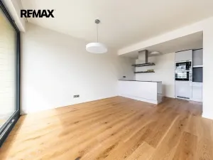 Prodej bytu 3+kk, Praha - Libeň, Menclova, 101 m2
