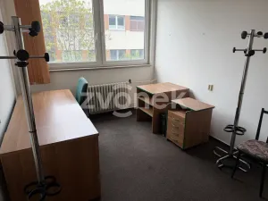 Pronájem kanceláře, Otrokovice, tř. Tomáše Bati, 151 m2