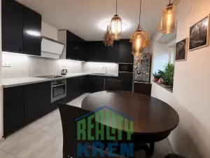 Prodej rodinného domu, Kladno, Vinařická, 345 m2