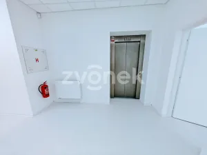 Pronájem obchodního prostoru, Zlín, Rašínova 3, 107 m2