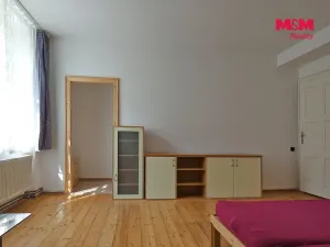 Pronájem bytu 4+1, Čáslav - Čáslav-Nové Město, Husova, 98 m2