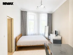 Pronájem bytu 2+kk, Karlovy Vary, Libušina, 31 m2