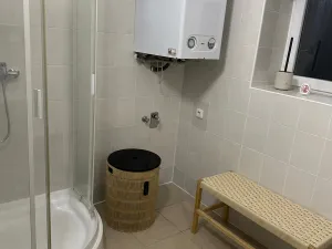 Pronájem bytu 2+kk, Karlovy Vary, Libušina, 31 m2