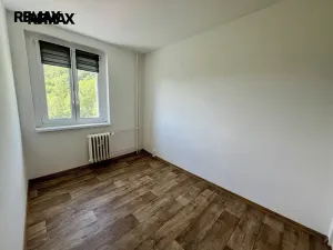Pronájem bytu 3+1, Kadaň, Na Podlesí, 68 m2