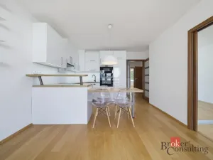 Prodej bytu 3+kk, Praha - Smíchov, Kroupova, 53 m2