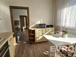 Pronájem bytu 3+1, Pardubice - Zelené Předměstí, Karla IV., 76 m2