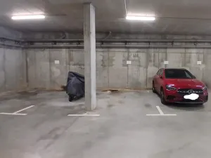 Pronájem garážového stání, Brno - Starý Lískovec, U Leskavy, 15 m2
