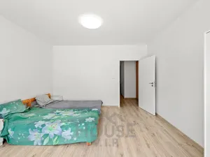 Prodej bytu 2+1, Praha - Ruzyně, Stočesova, 60 m2