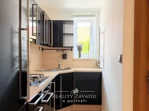 Prodej bytu 3+1, Pardubice, Sezemická, 58 m2