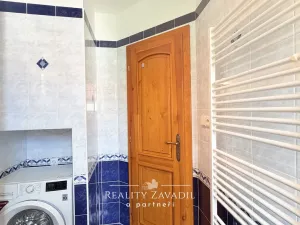 Prodej bytu 3+1, Pardubice, Sezemická, 58 m2