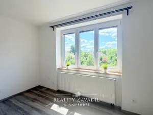 Prodej bytu 3+1, Pardubice, Sezemická, 58 m2