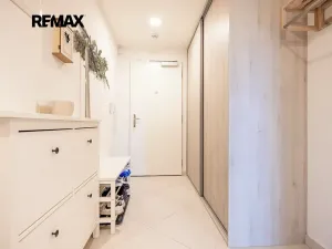 Pronájem bytu 2+kk, Praha - Kamýk, Kramperova, 57 m2