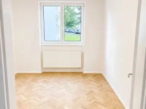 Prodej bytu 3+1, Hrádek - Nová Huť, Učňovská, 67 m2
