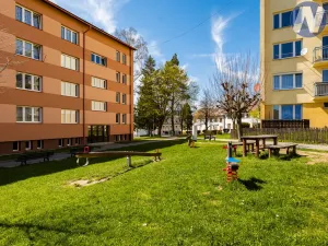 Prodej bytu 3+1, Volary, Sídl. Míru, 67 m2
