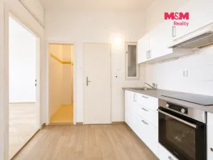 Pronájem bytu 2+kk, Praha - Holešovice, Jankovcova, 37 m2