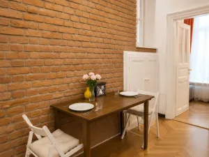 Pronájem bytu 1+1, Praha - Nové Město, Hálkova, 32 m2