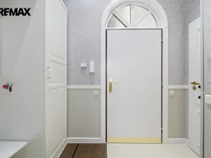 Prodej bytu 2+kk, Karlovy Vary, Krále Jiřího, 49 m2