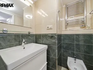 Prodej bytu 2+kk, Karlovy Vary, Krále Jiřího, 49 m2
