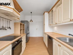 Pronájem bytu 4+1, Hronov, T. G. Masaryka, 135 m2