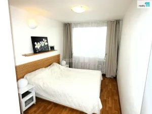 Pronájem bytu 2+kk, Praha - Karlín, Nekvasilova, 48 m2