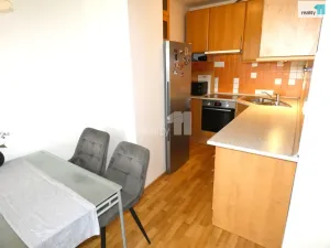 Pronájem bytu 2+kk, Praha - Karlín, Nekvasilova, 48 m2