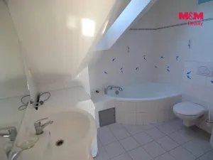 Pronájem kanceláře, Praha - Hloubětín, V Novém Hloubětíně, 162 m2