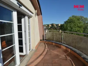 Pronájem kanceláře, Praha - Hloubětín, V Novém Hloubětíně, 162 m2