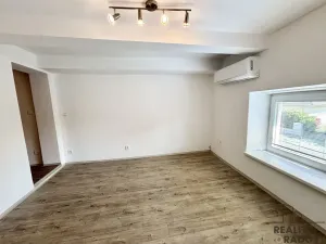 Pronájem bytu 2+1, Ústín, 40 m2