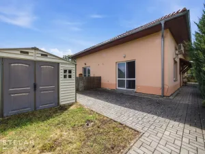 Prodej bytu 3+kk, Nezamyslice, Trávníky, 74 m2