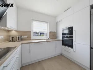 Prodej rodinného domu, Ostrov, Jáchymovská, 98 m2