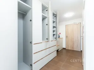 Pronájem bytu 2+kk, Praha - Hostivař, 47 m2