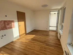 Pronájem bytu 1+kk, Praha - Hostavice, 32 m2