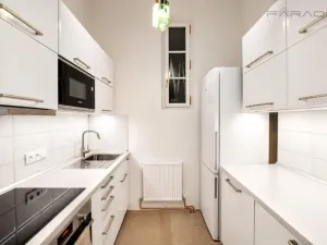 Pronájem bytu 1+kk, Praha - Nové Město, Hálkova, 33 m2