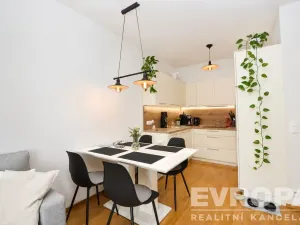 Prodej bytu 2+kk, Praha - Hloubětín, Laponská, 48 m2