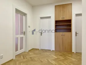 Pronájem bytu 3+1, Praha, Slezská, 95 m2