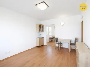 Pronájem bytu 1+1, Zlín, Hluboká, 37 m2