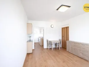 Pronájem bytu 1+1, Zlín, Hluboká, 37 m2