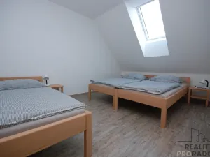 Pronájem bytu 3+kk, Hrušky, 55 m2