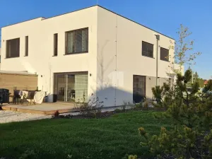 Pronájem rodinného domu, Kladno, Pechlátova, 119 m2