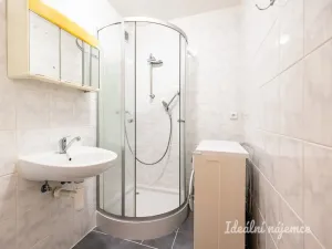 Pronájem bytu 2+kk, Praha, Boháčova, 43 m2