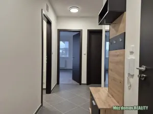 Pronájem bytu 4+kk, Praha - Prosek, Čakovická, 83 m2