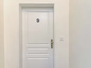 Pronájem bytu 2+kk, Praha - Vršovice, Košická, 36 m2